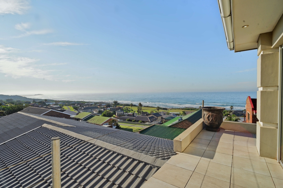 8 Bedroom Property for Sale in Winterstrand Eastern Cape